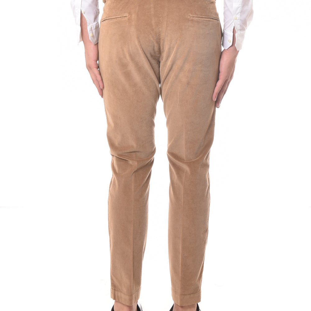 
                      
                        Pantalone Velluto A Coste Ocra
                      
                    